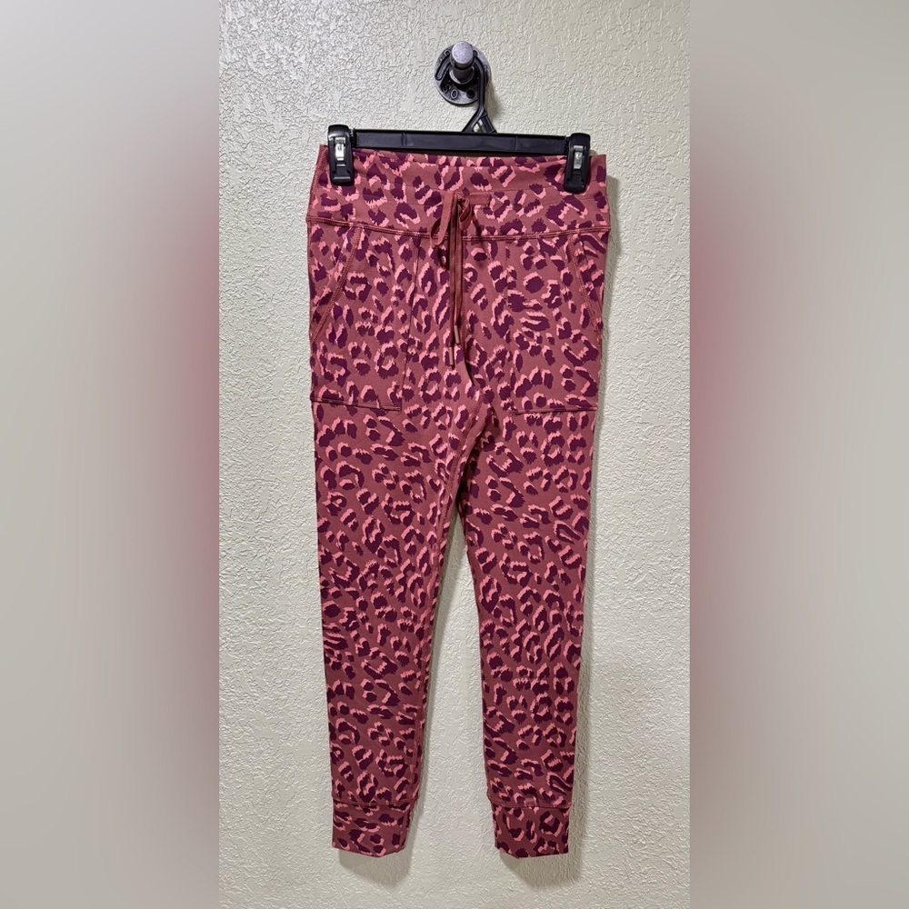 Aerie Cheetah Joggers Pink M